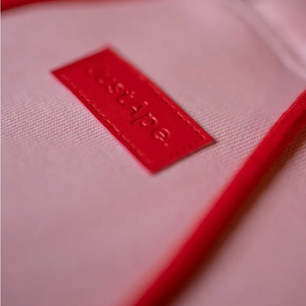 RARE Just Ape Studios Season 1
"Split" Hoodie - Pink/Red - Limited
Web3 Merch - Picture 15 of 17